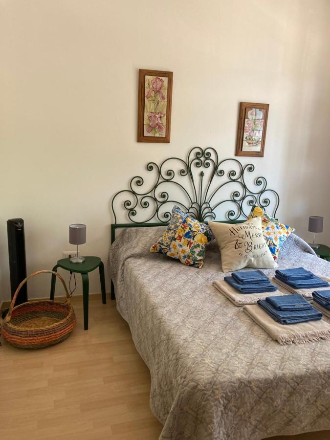 Casa Vacanza Brezza Di Maestrale Salerno Exterior photo